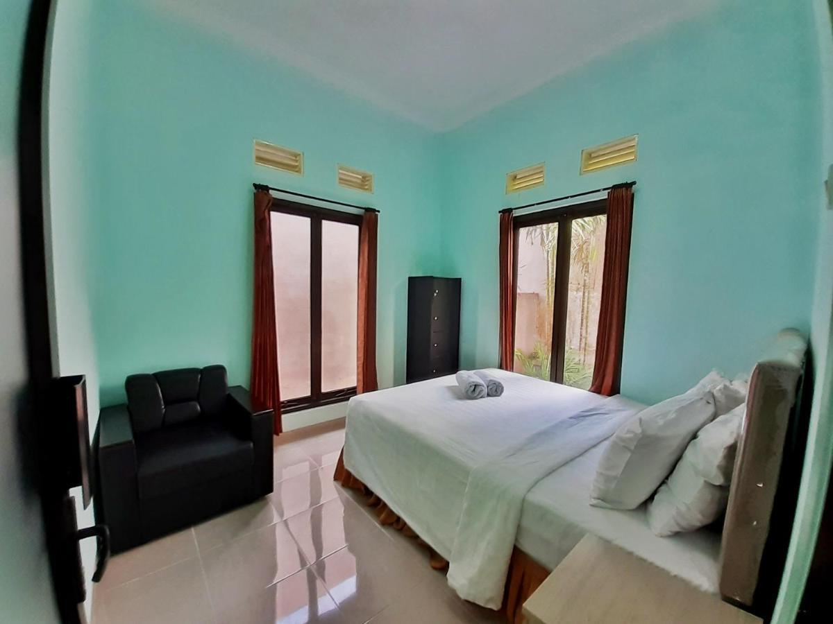 Villa 3 Bedroom Edelweis No. 7 Near Museum Angkut Batu  Exterior foto